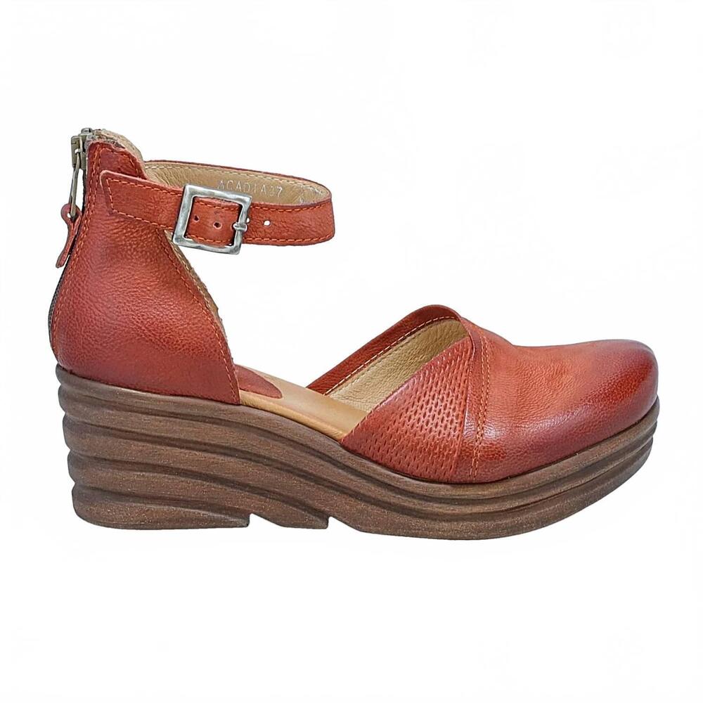 NEW MIZ MOOZ women's acadia closed-toe wedge in brick